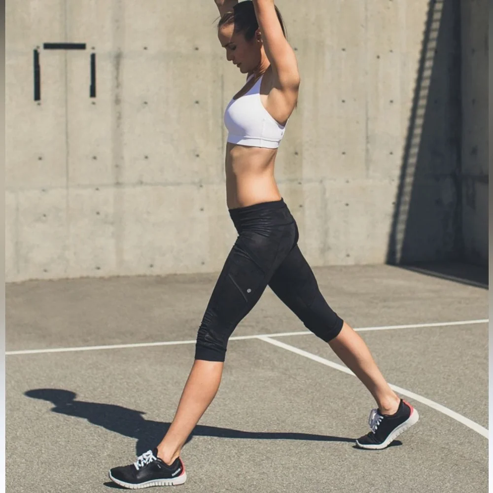 LuluLemon Run For‎ Fun Crop Black Camo Size 8 Rare Y2K